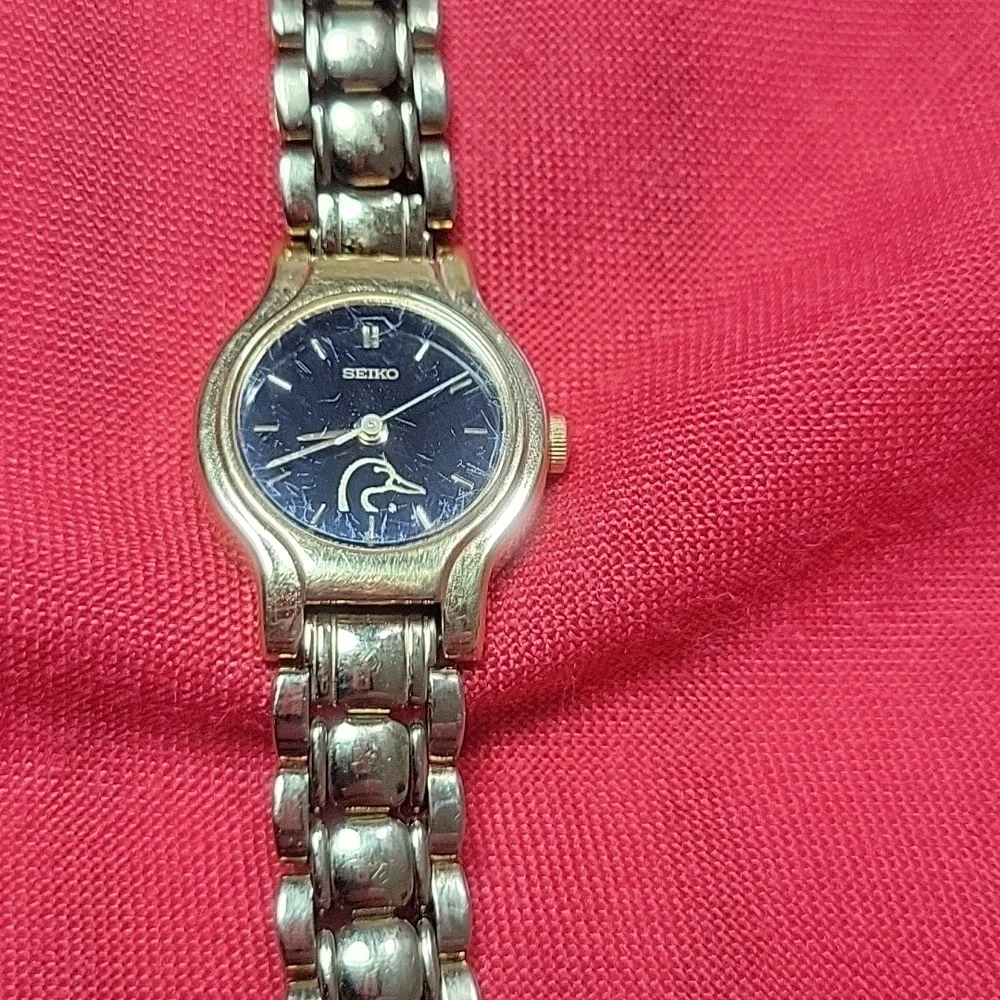 Vintage Seiko Gold Watch with With Duck Head And Black Dial